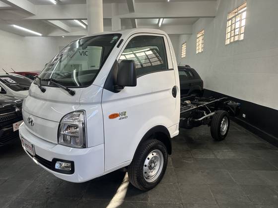 HYUNDAI HR 2.5 TURBO DIESEL CS 4WD MANUAL HYUNDAI HR 2.5 TURBO DIESEL CS 4WD MANUAL